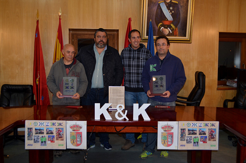 Ángel Heras 'Jimmy' y Goyo Ybort cumplieron 40 años en el club local K y K